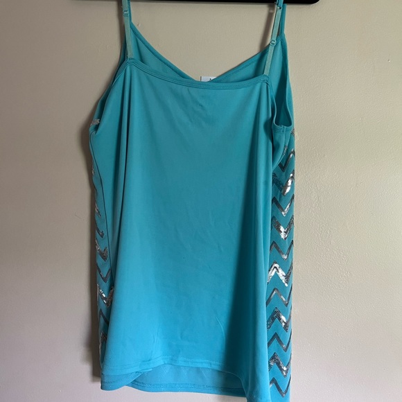 NWT TANK TOP - Picture 2 of 3
